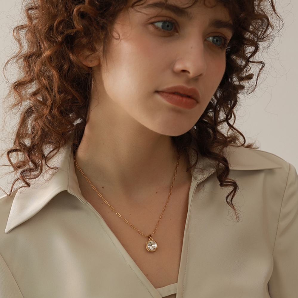 Shiny Square Red Diamond Necklace - Picture 7 of 9